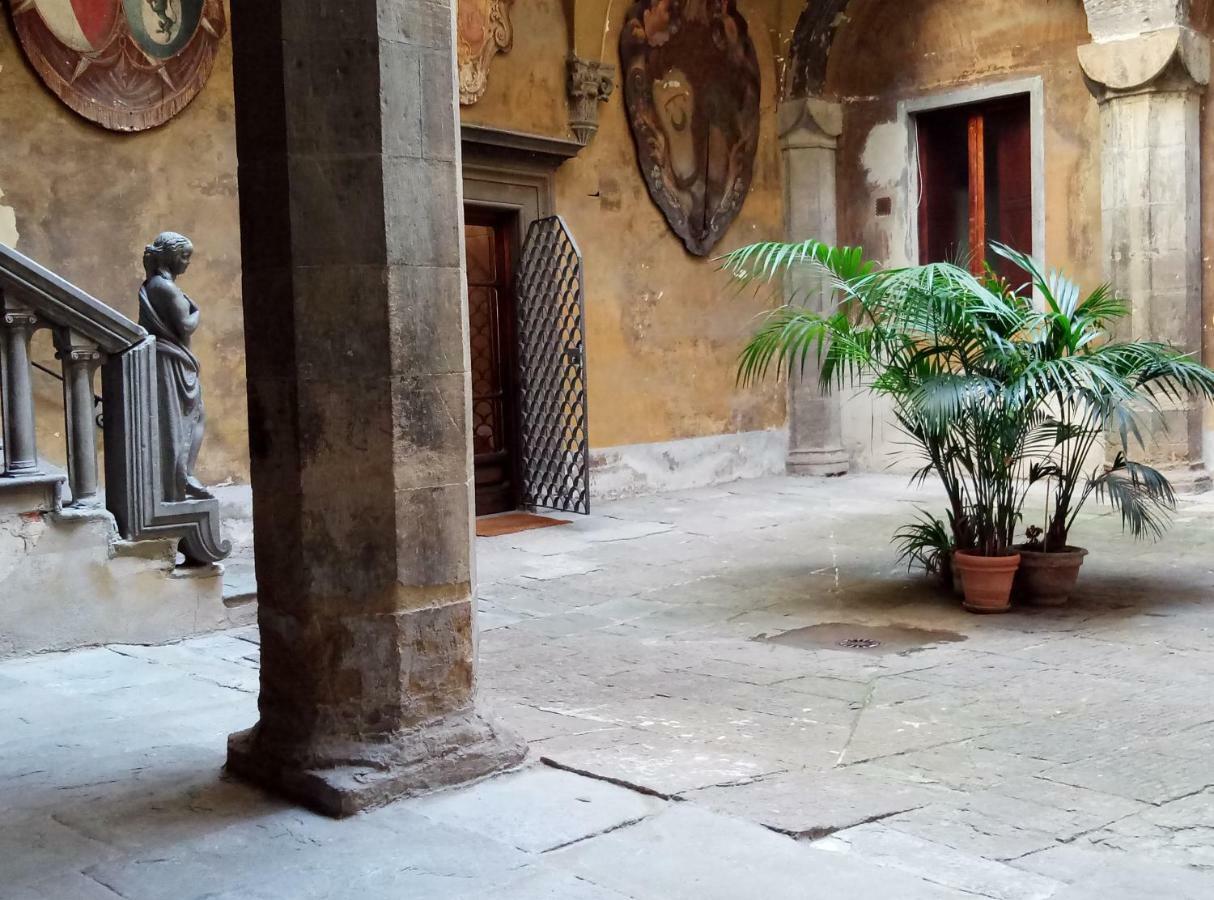 Palazzo Larioni Dei Bardi Apartment Florence Exterior photo